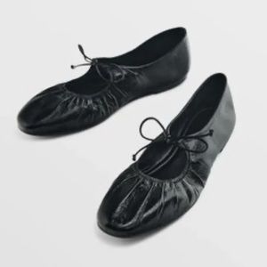 BRAND NEW Massimo Dutti Flats